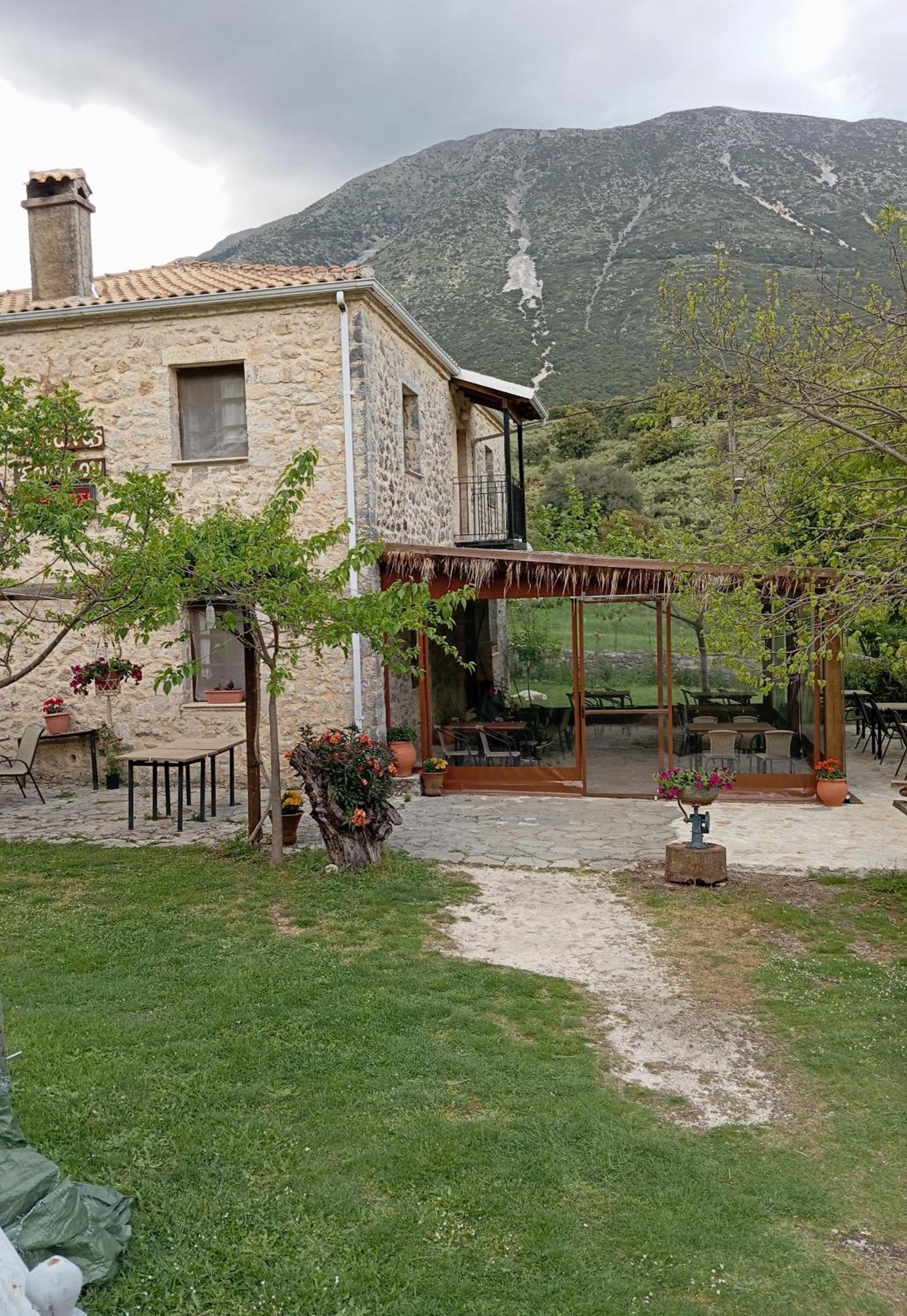 Xenonas Souliou Hotel Samonída Exterior foto